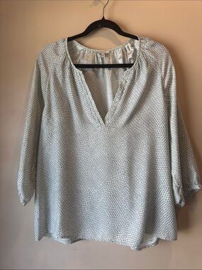 Joie 100% silk green, blue, white Micro-Pattern V-Neck Tunic